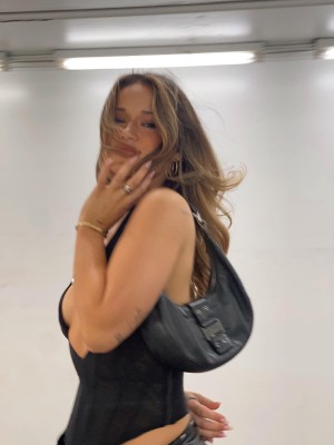 Isabelle Clarke Photo #44