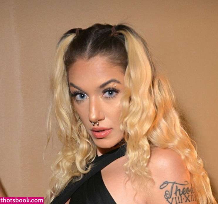 greeekdolll Photo #8