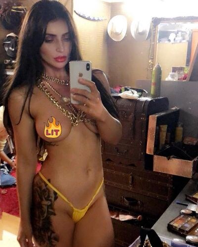 Scarlet Bouvier Photo #40