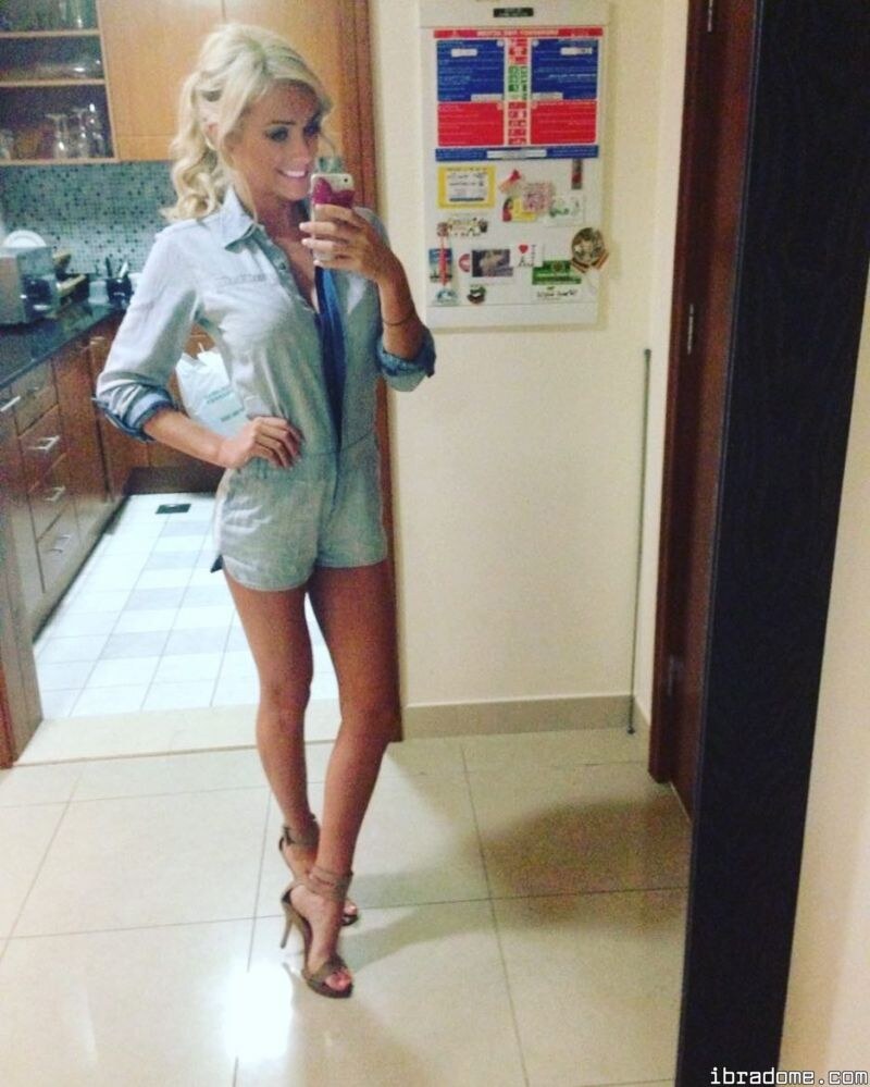 Laura Anderson Photo #38