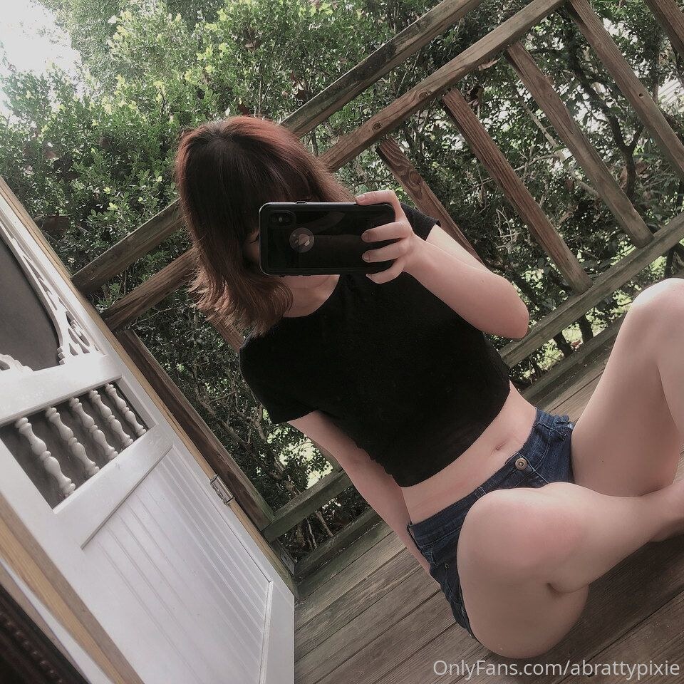 Abrattiepixie Photo #2