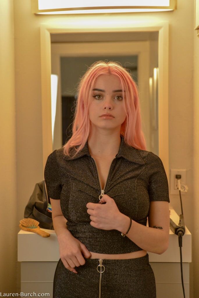 Lauren Burch Photo #13