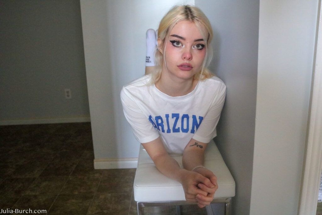 Lauren Burch Photo #105