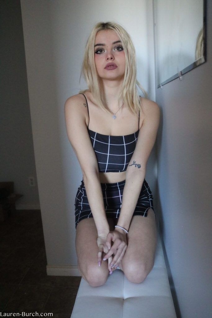 Lauren Burch Photo #128