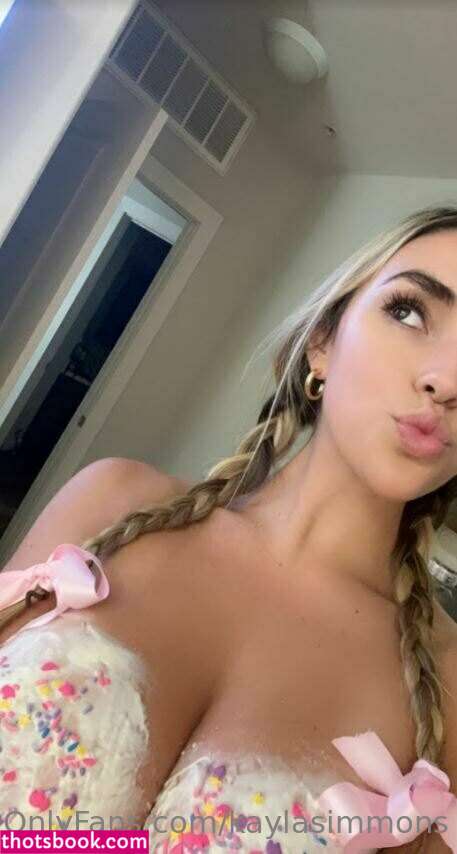 Kayla Simmons Photo #24