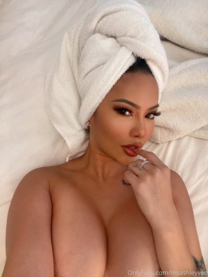 Ashley Vee Photo #35