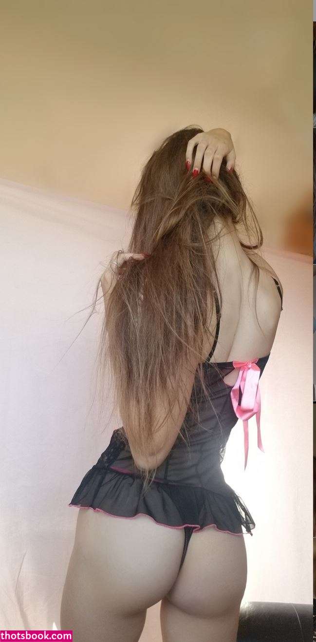 Coral Larsen Photo #142