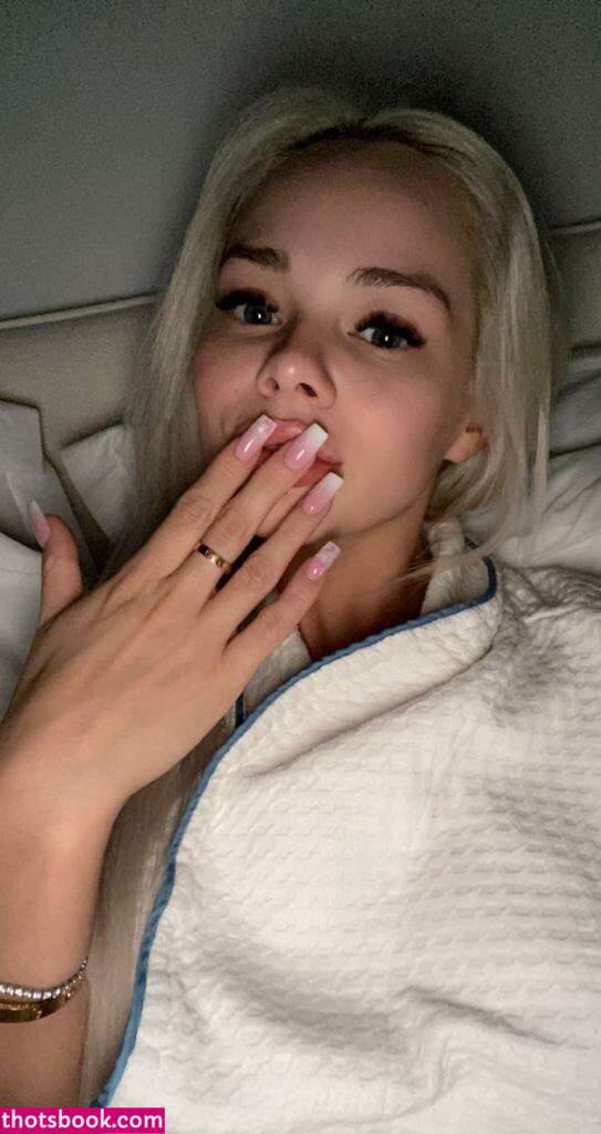 Elsa Jean Photo #374