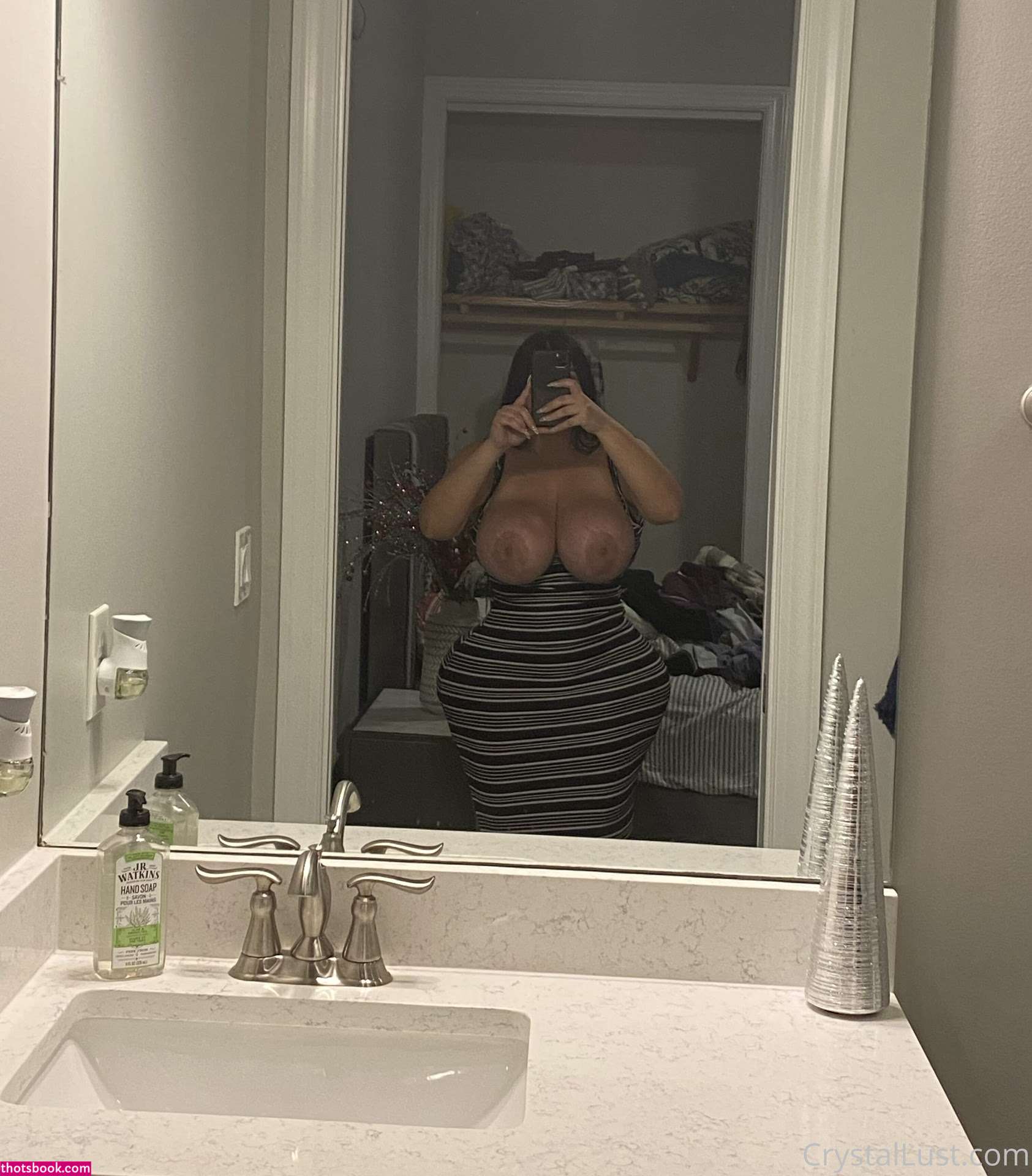 Crystal Lust Photo #18