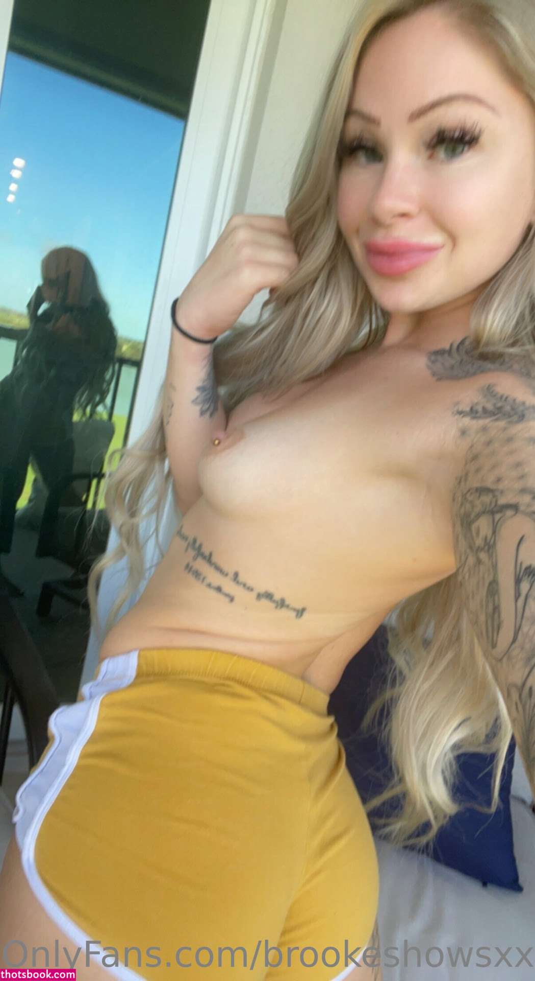 brookeshowsxx Photo #26