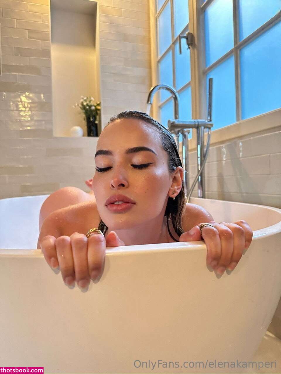 Elena Kamperi Photo #295