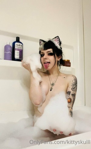 yeahimcaroline Photo #83