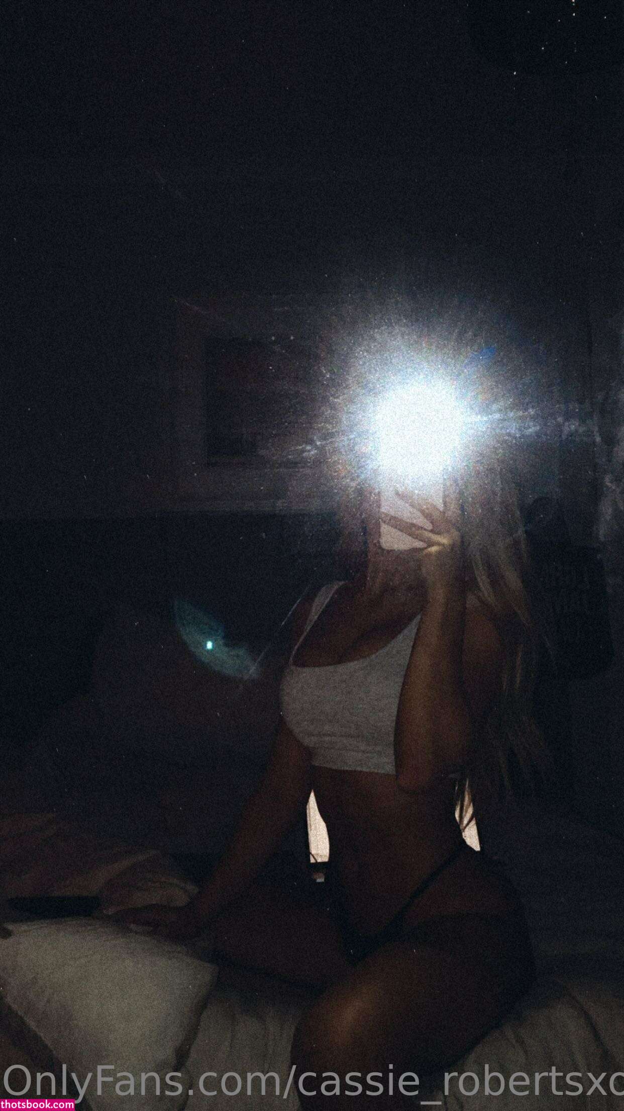 Chloe Roberts Photo #9