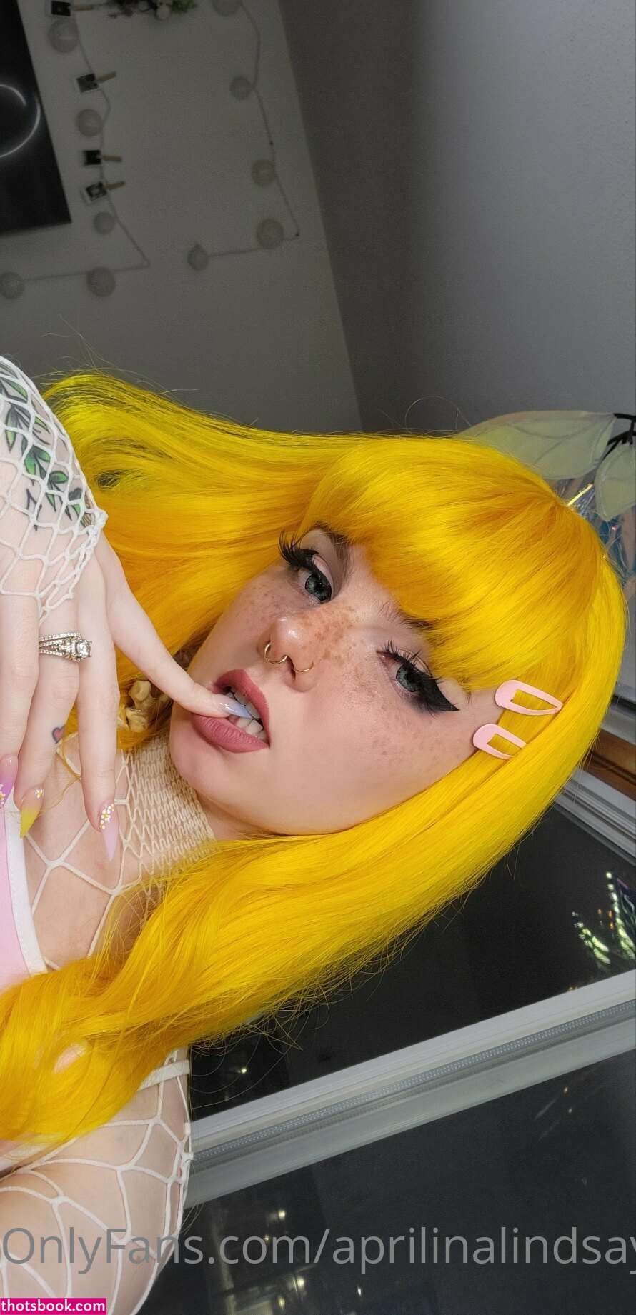 aprilinalindsay Photo #50