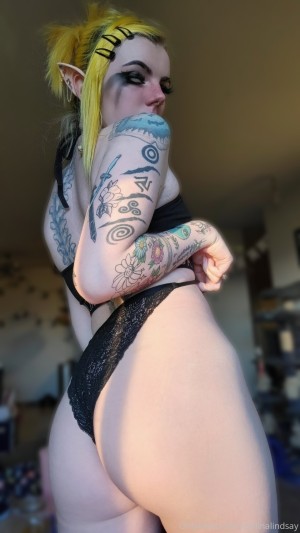 aprilinalindsay Photo #5