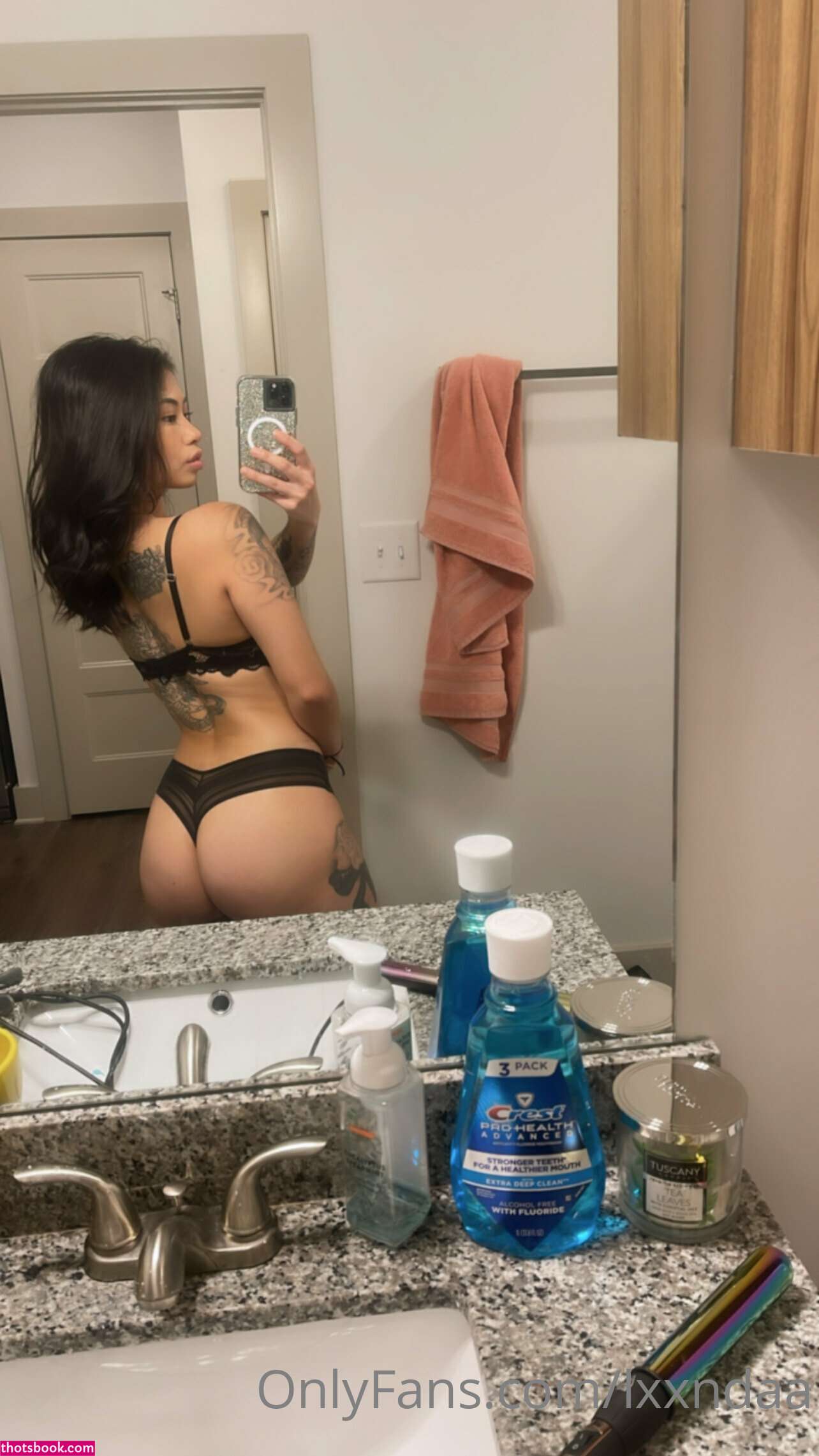 Lovely Linda Photo #51