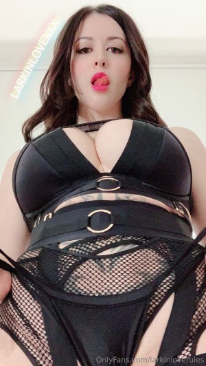 Larkin Love Photo #16