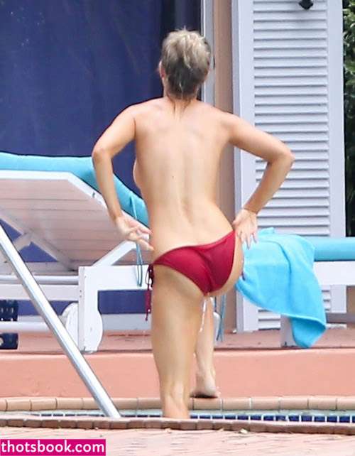 Joanna Krupa Photo #15