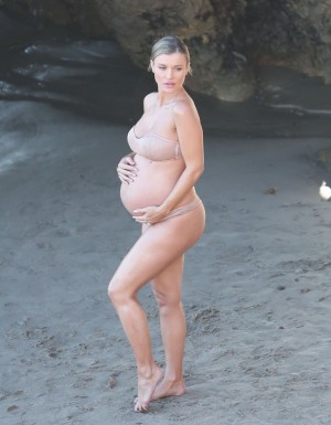 Joanna Krupa Photo #47