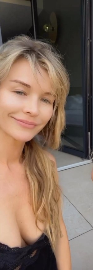 Joanna Krupa Photo #77