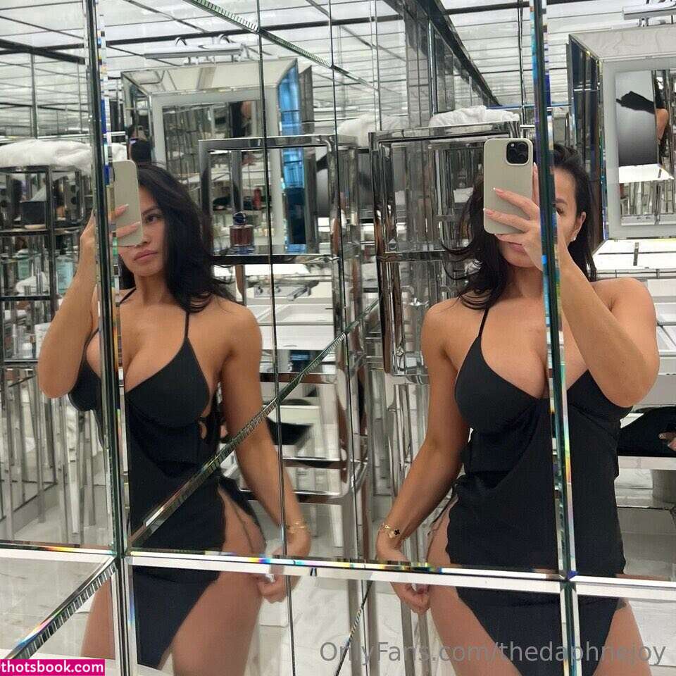 Daphnejoy Photo #38