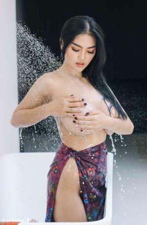 Faii Orapun Photo #9