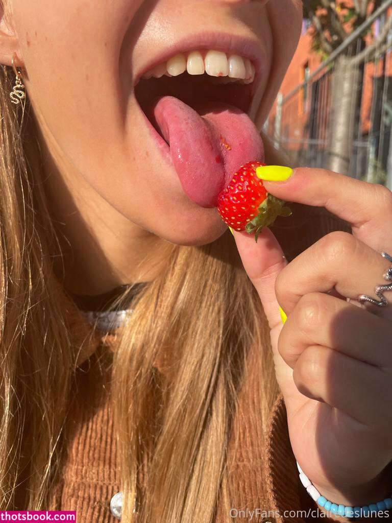 Claire Deslunes Photo #93