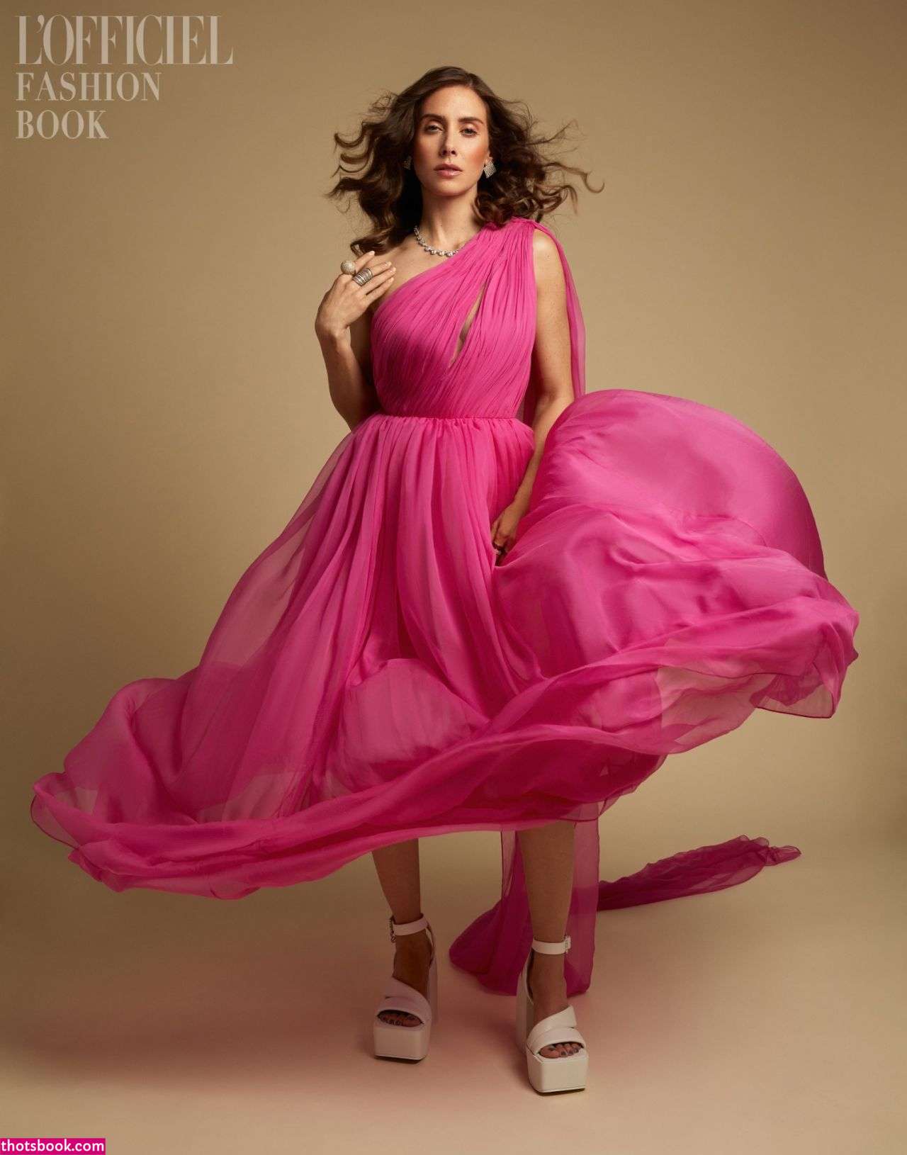 Alison Brie Photo #33