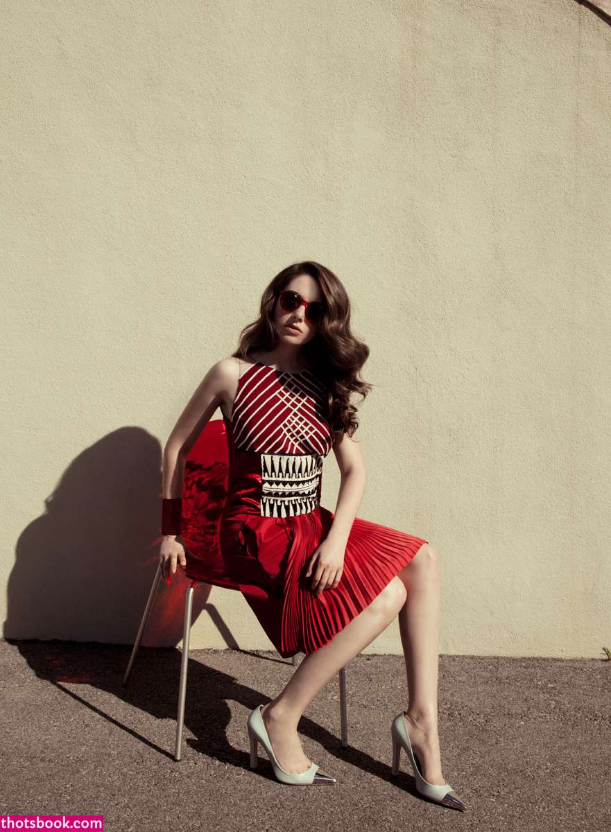 Alison Brie Photo #77