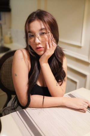 irisadamsone Photo #53