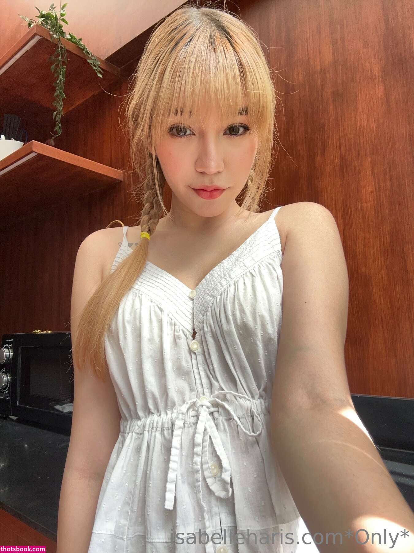 Isabelle Haris Photo #38