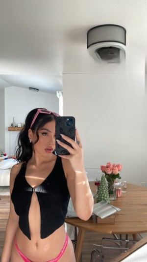 Melissa Estrella Photo #56