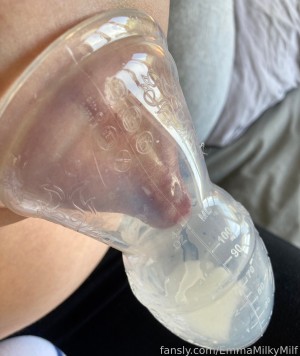 Emmamilkymilf Photo #40