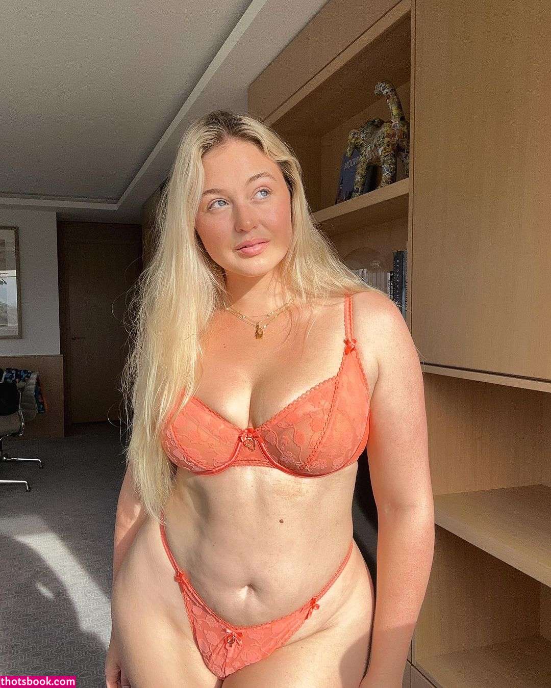Iskra Lawrence Photo #16