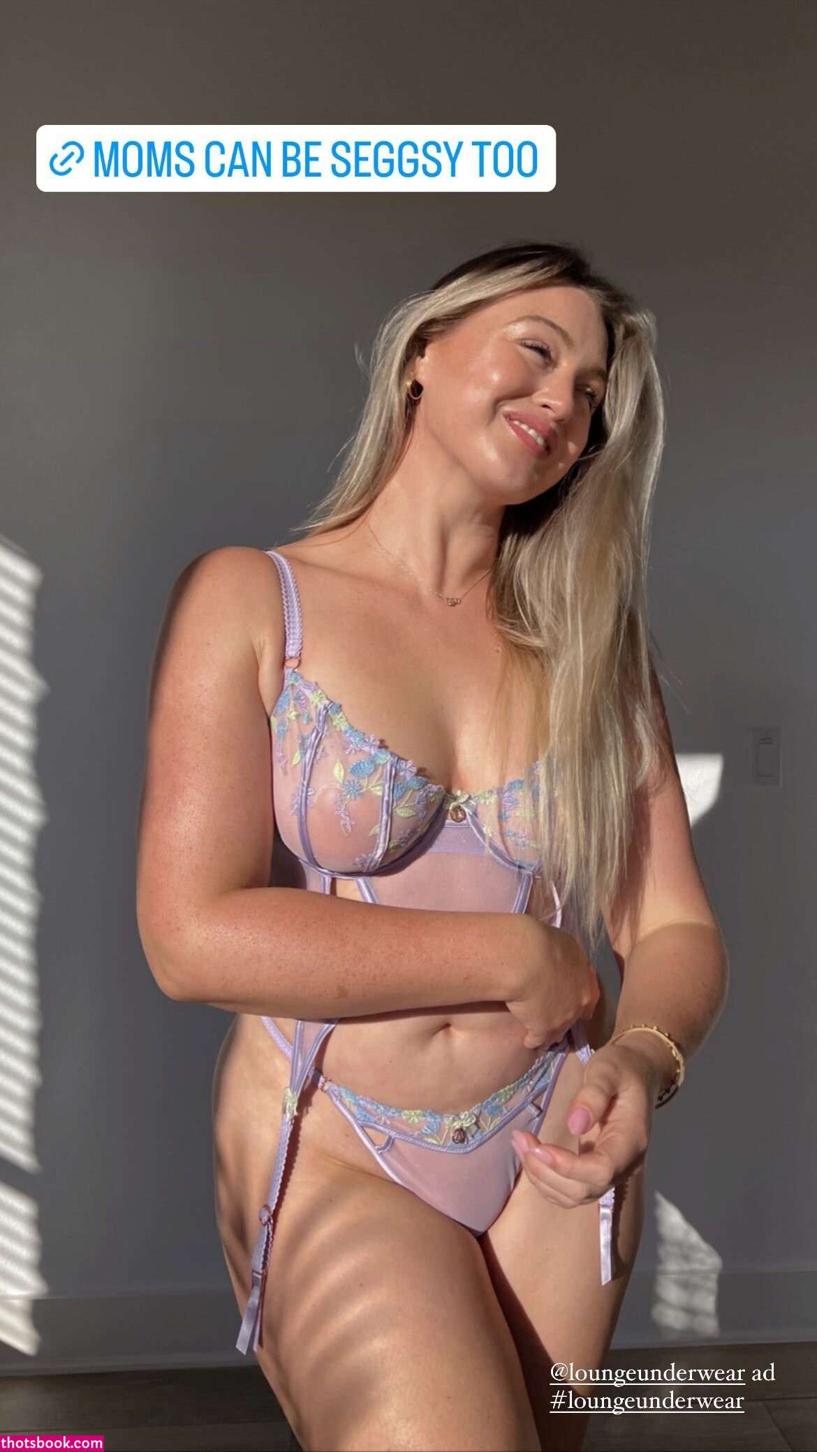 Iskra Lawrence Photo #38