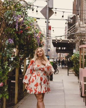 Iskra Lawrence Photo #49