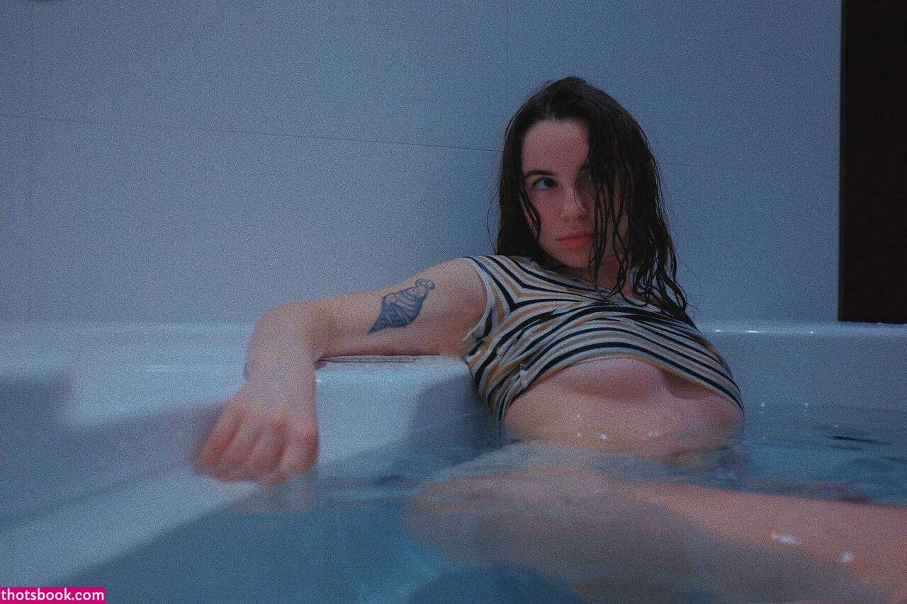 Maryana Ro Photo #156