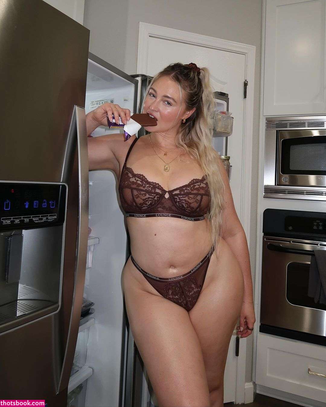 Iskra Lawrence Photo #98