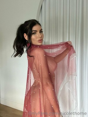 Nicole Thorne Photo #36