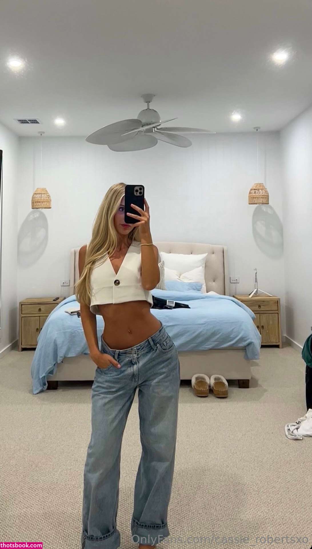 Chloe Roberts Photo #56