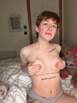 Cottoncandygoth Photo #6