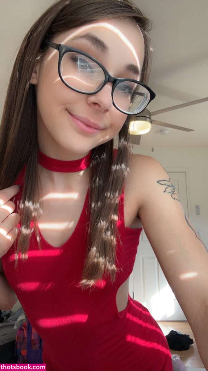 Cici Shellz Photo #3