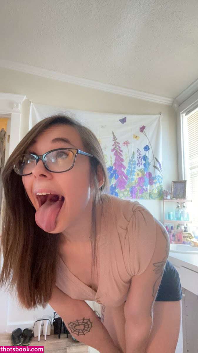 Cici Shellz Photo #7