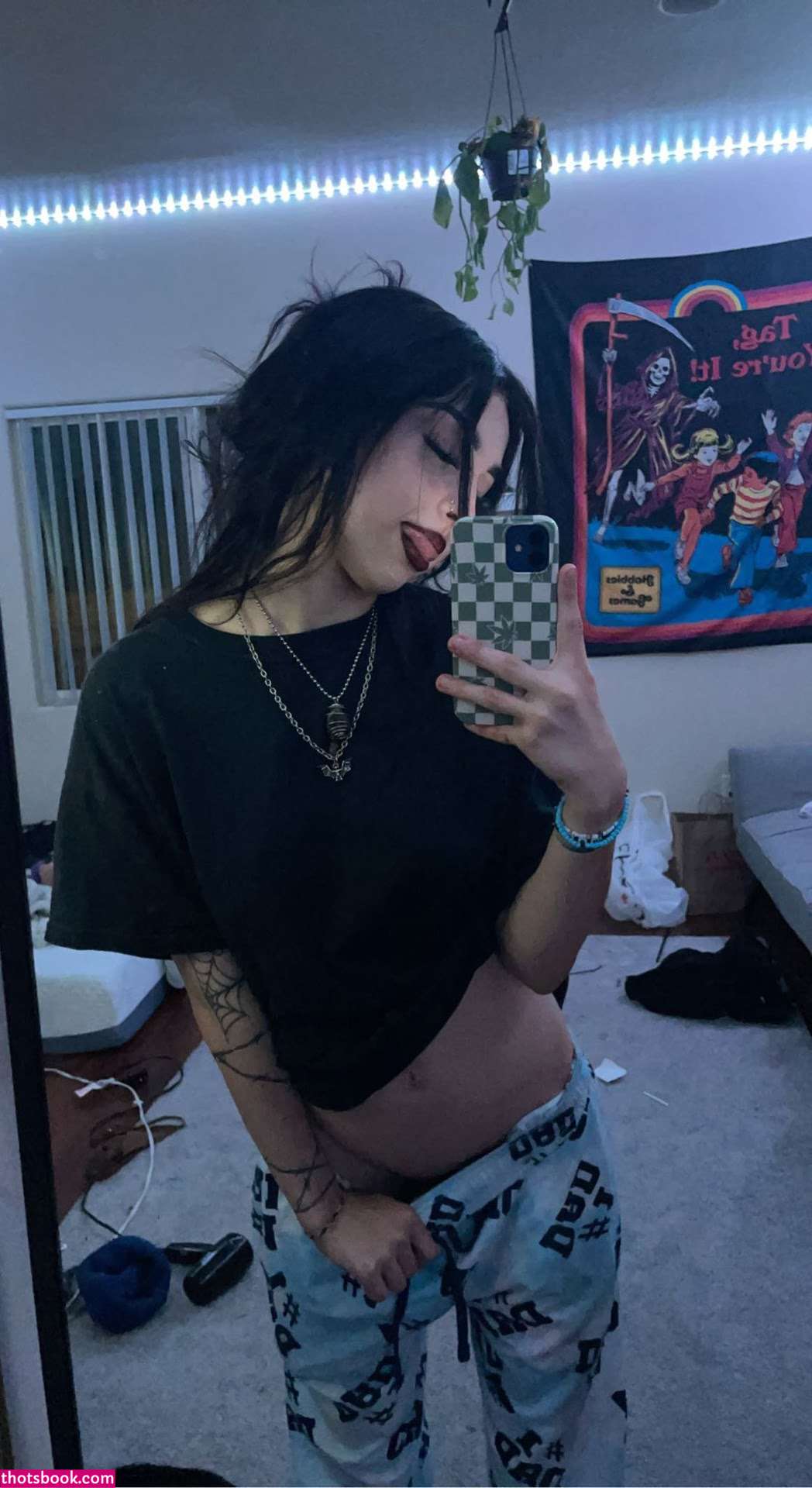 definitelynotd Photo #1