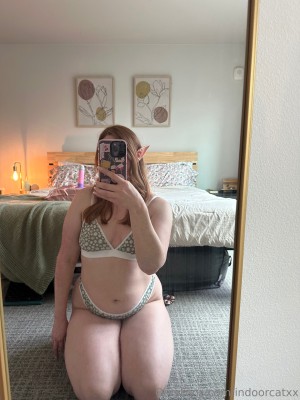 Indoorcatxx Photo #4