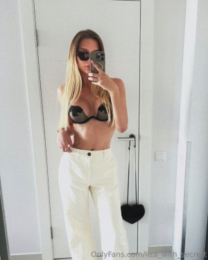 Elizabeth Ts Photo #10