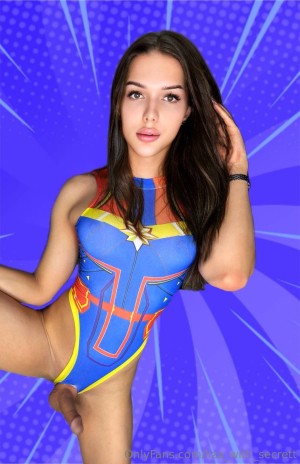 Elizabeth Ts Photo #12