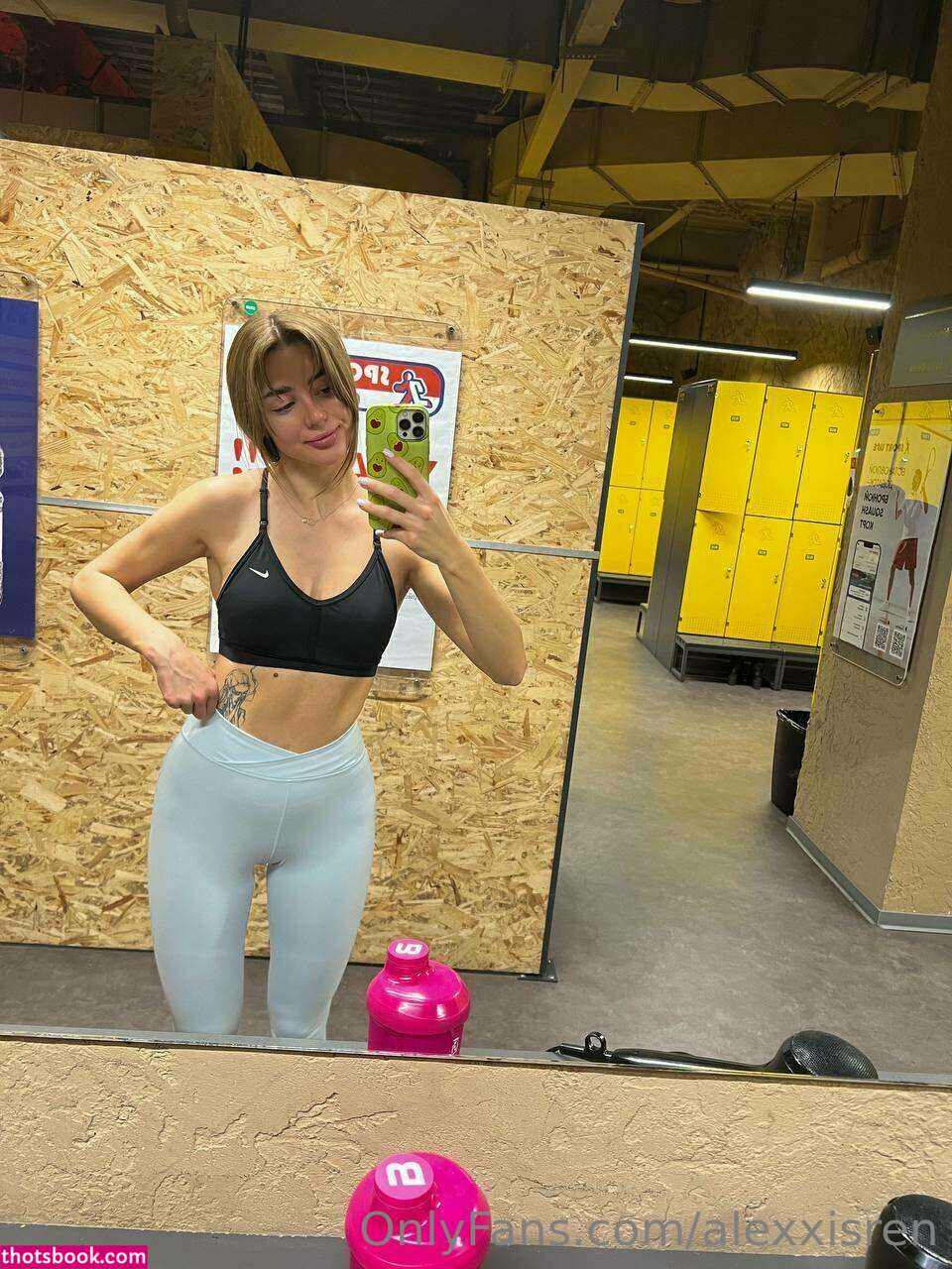 alexxisren Photo #18