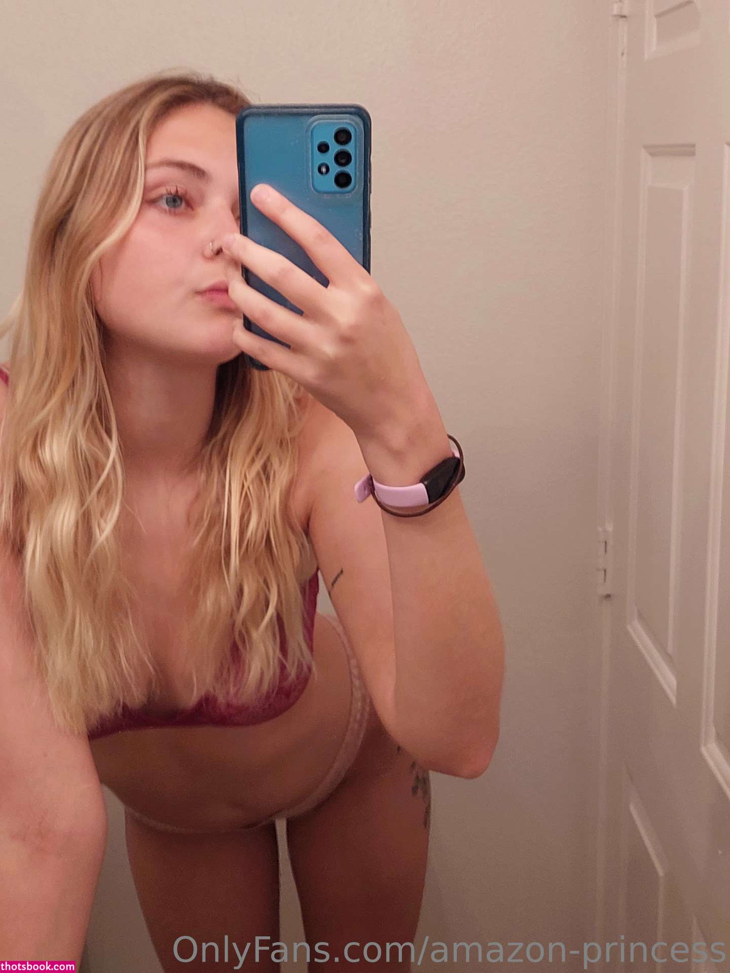 Amber Johnstone Photo #35