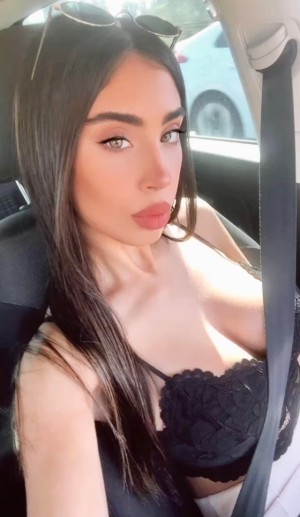 Omer Amira Photo #19